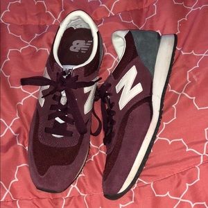 Like NEW.... New balance 620 running shoes